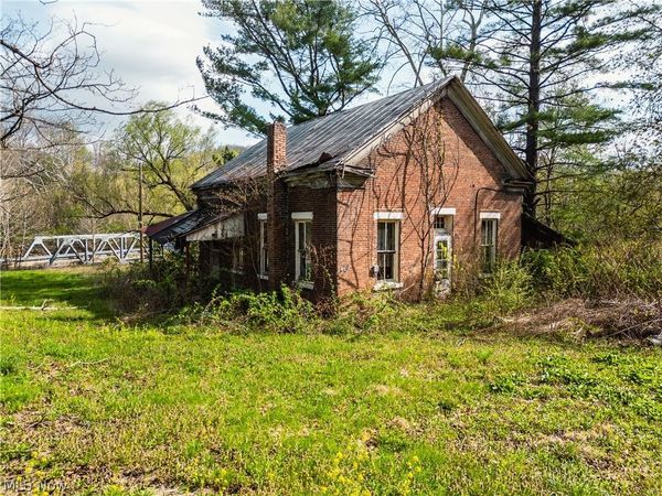 47691 E Captina Highway Road, Alledonia, OH 43902