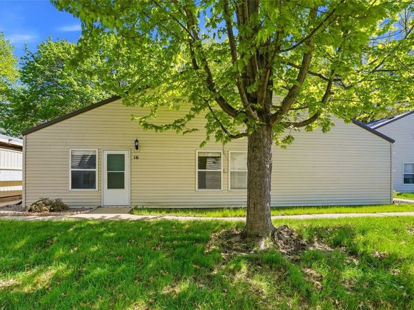 1220 Village Road , Unit 16, Iowa City, IA 52240