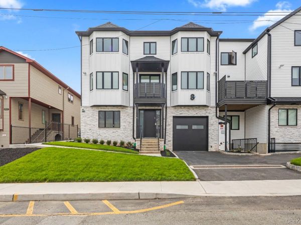 8 1st Street , Unit 111, Spring Valley, NY 10977