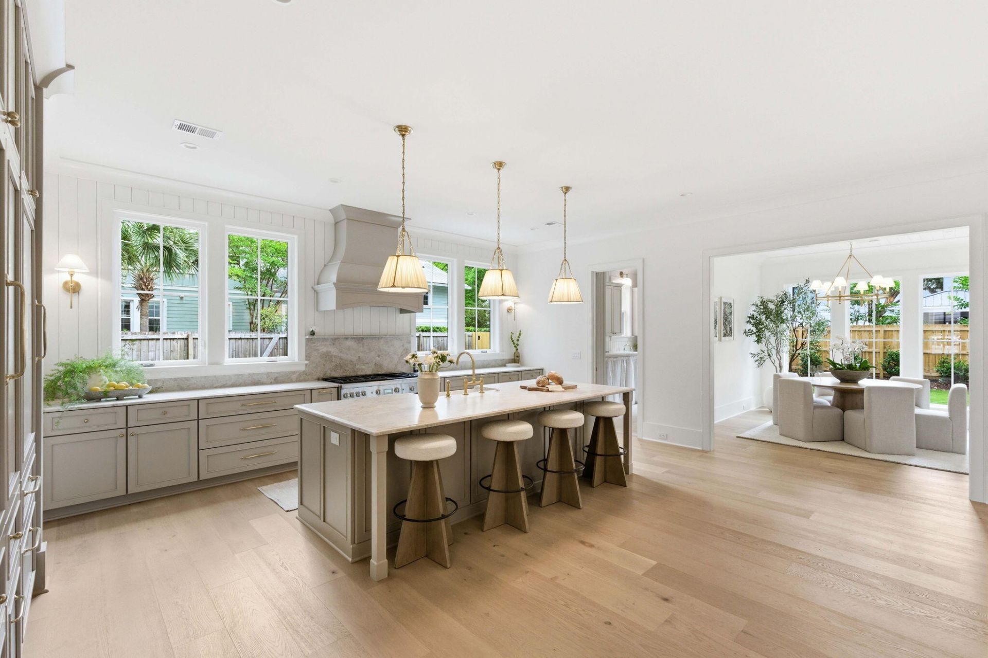 677 Ferry Street Photo 11