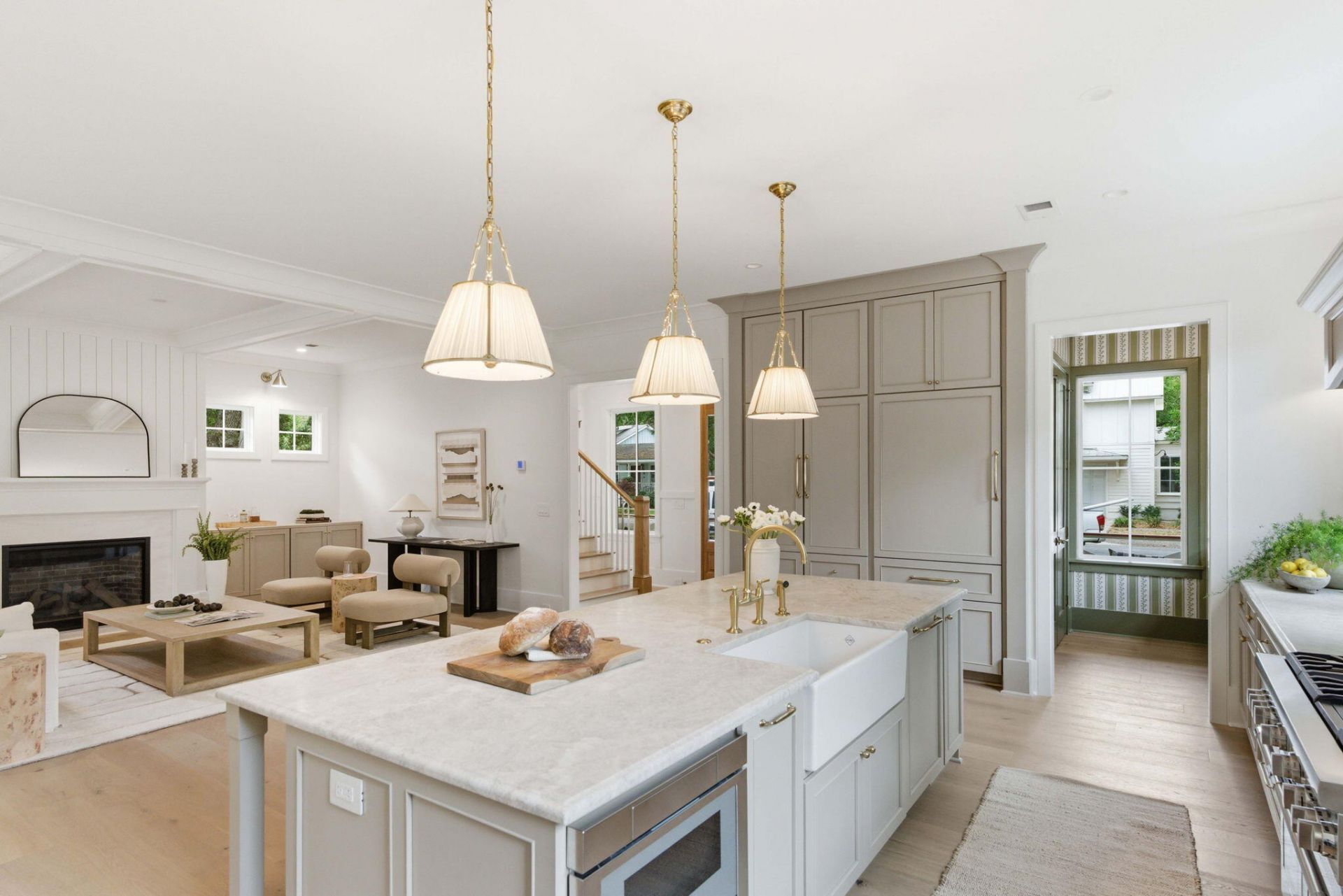 677 Ferry Street Photo 13