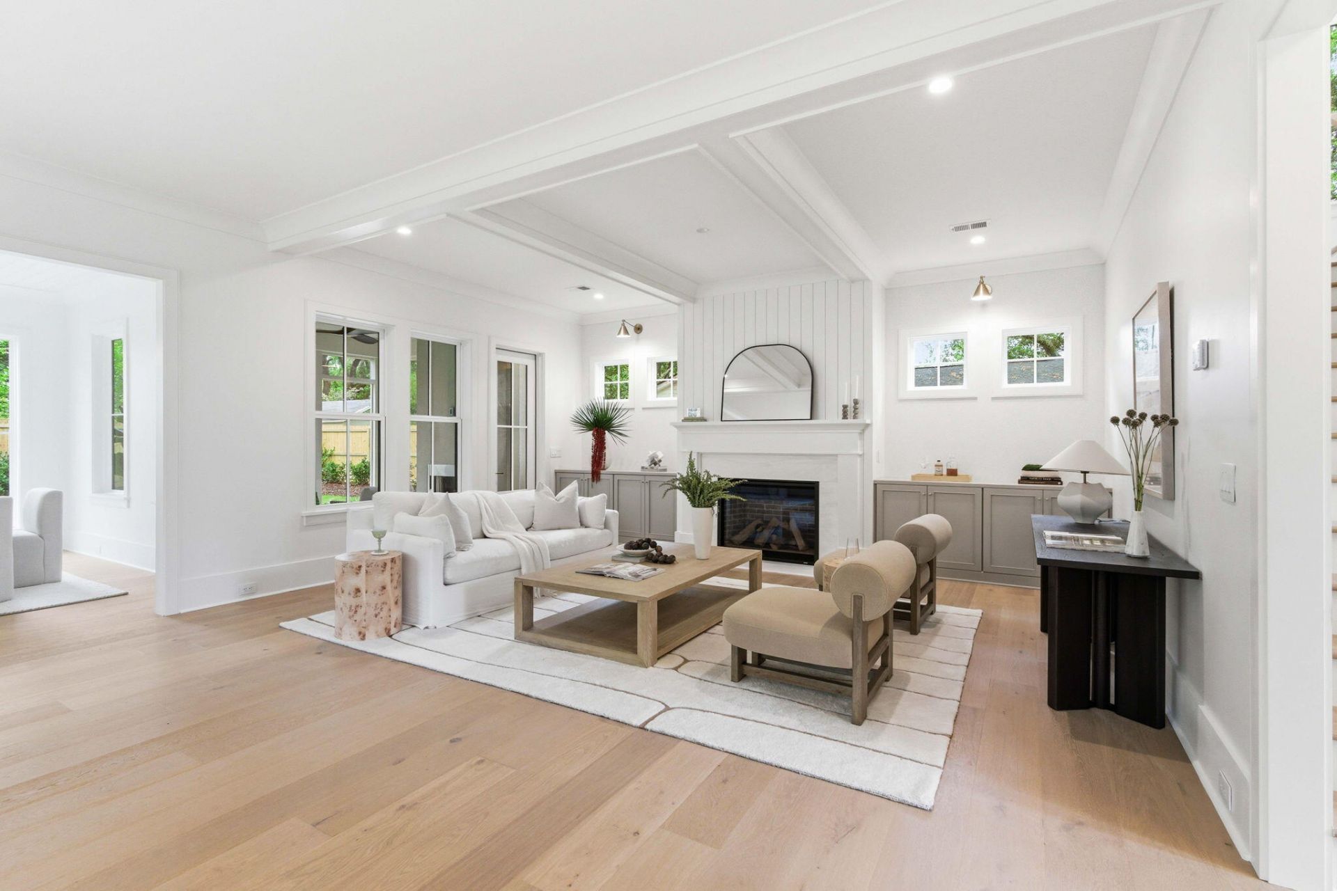 677 Ferry Street Photo 16