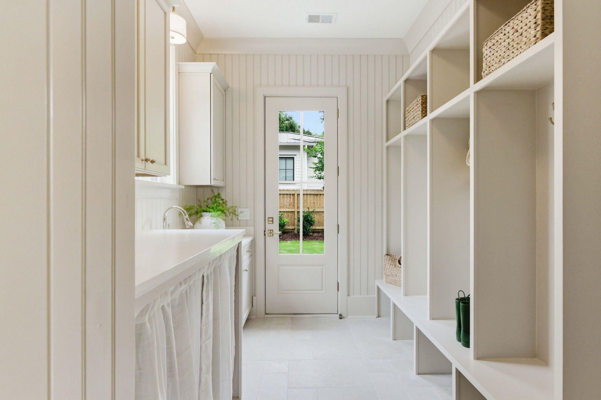 677 Ferry Street Photo 22