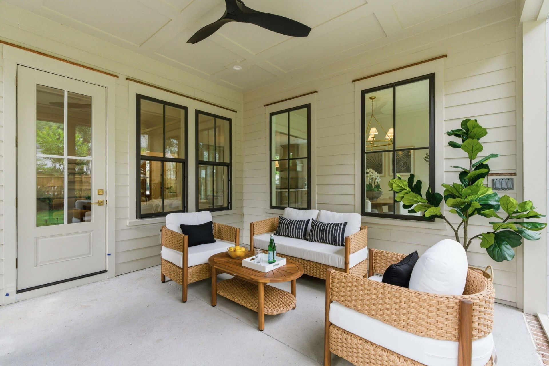 677 Ferry Street Photo 25