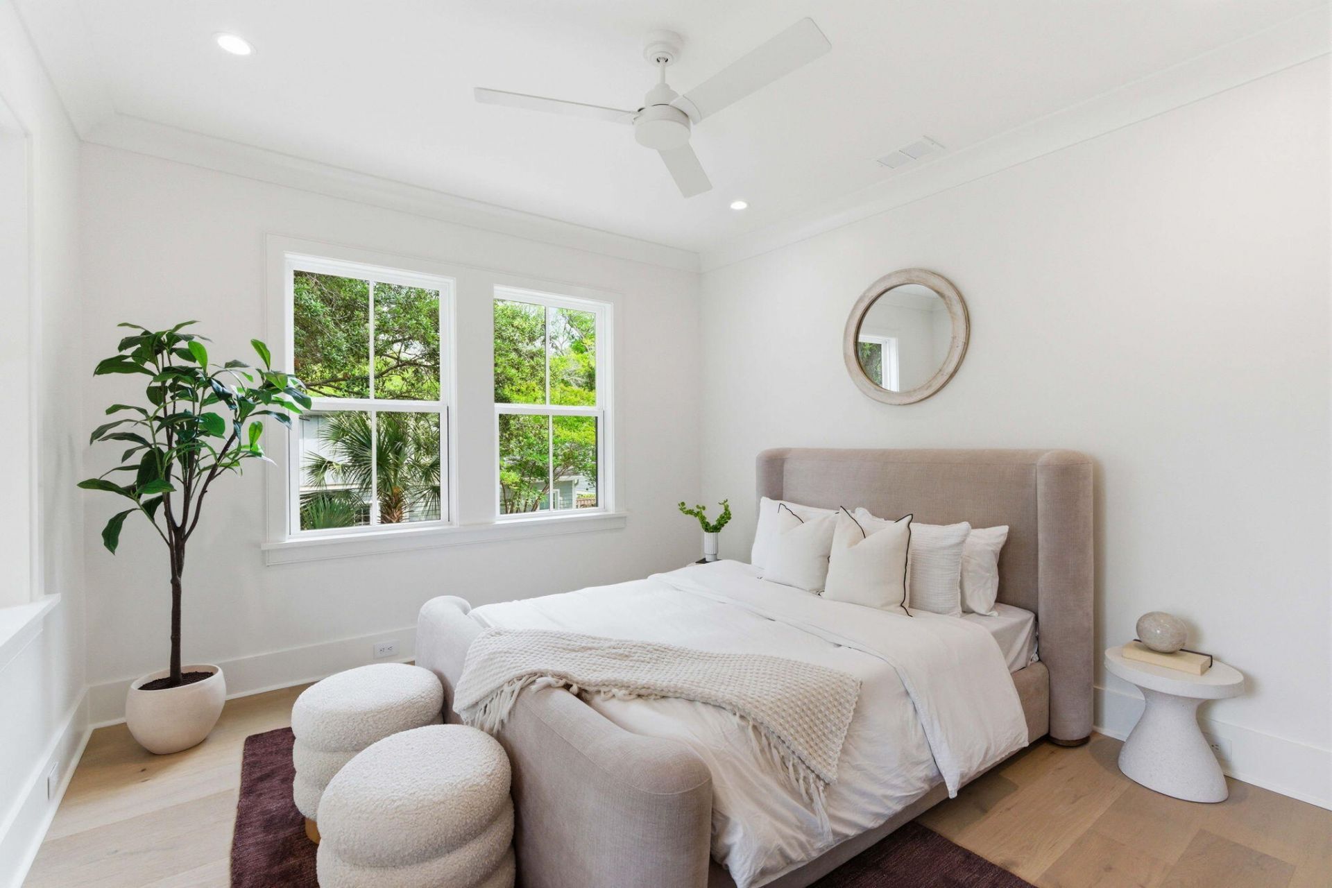 677 Ferry Street Photo 28