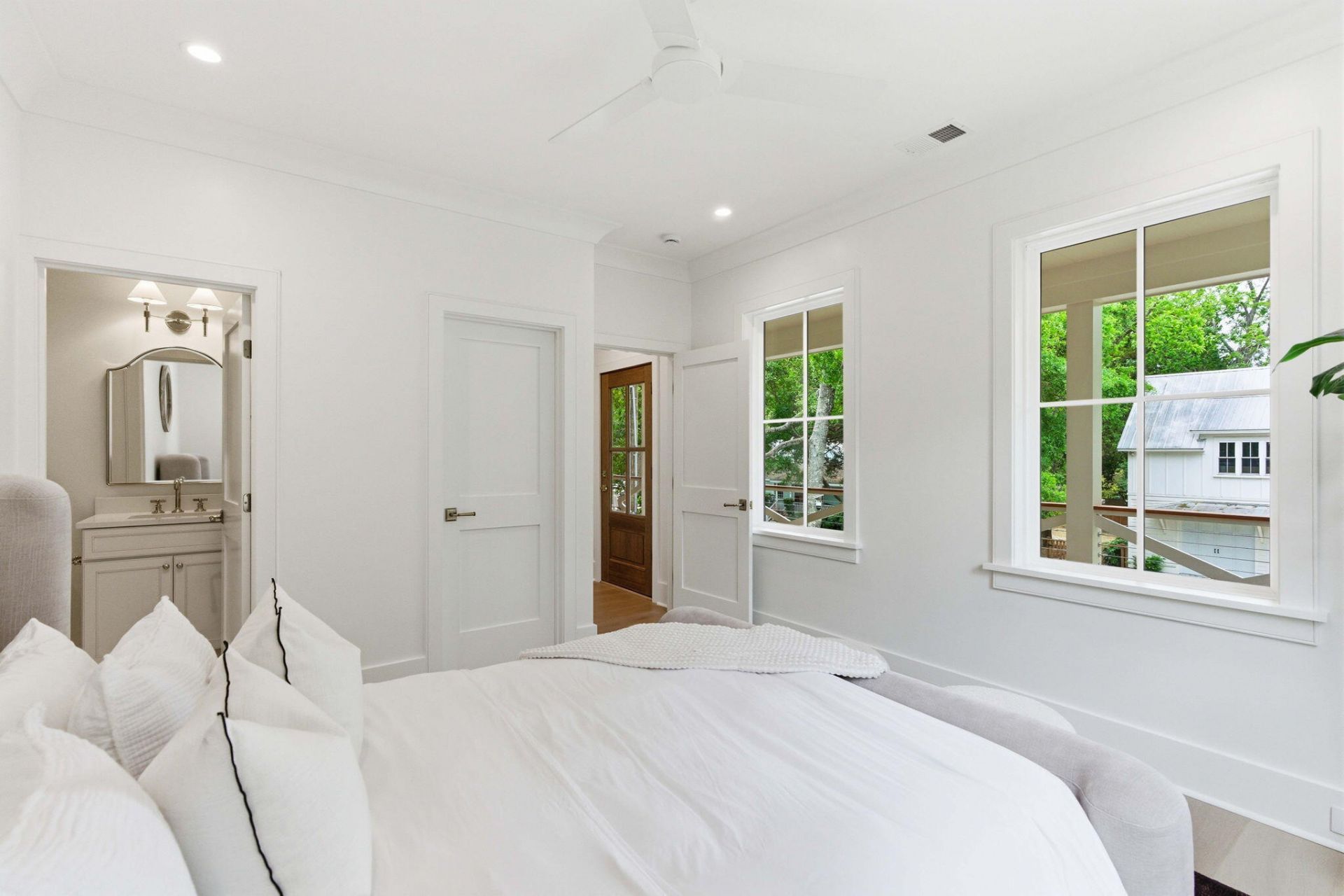 677 Ferry Street Photo 29