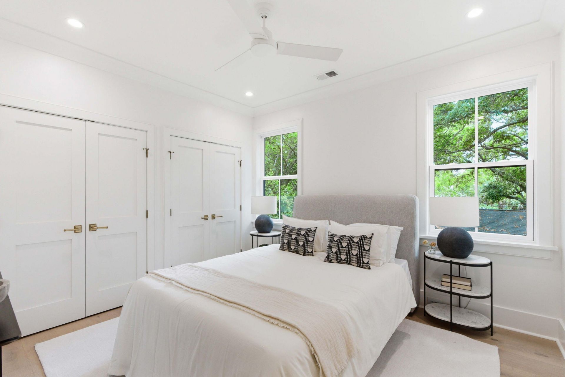 677 Ferry Street Photo 31