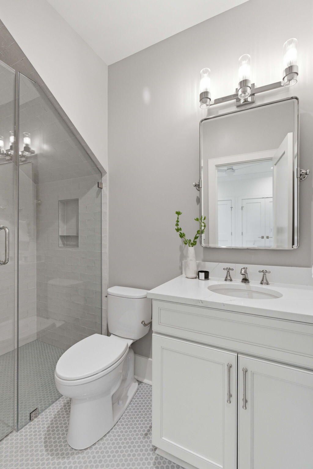 677 Ferry Street Photo 33