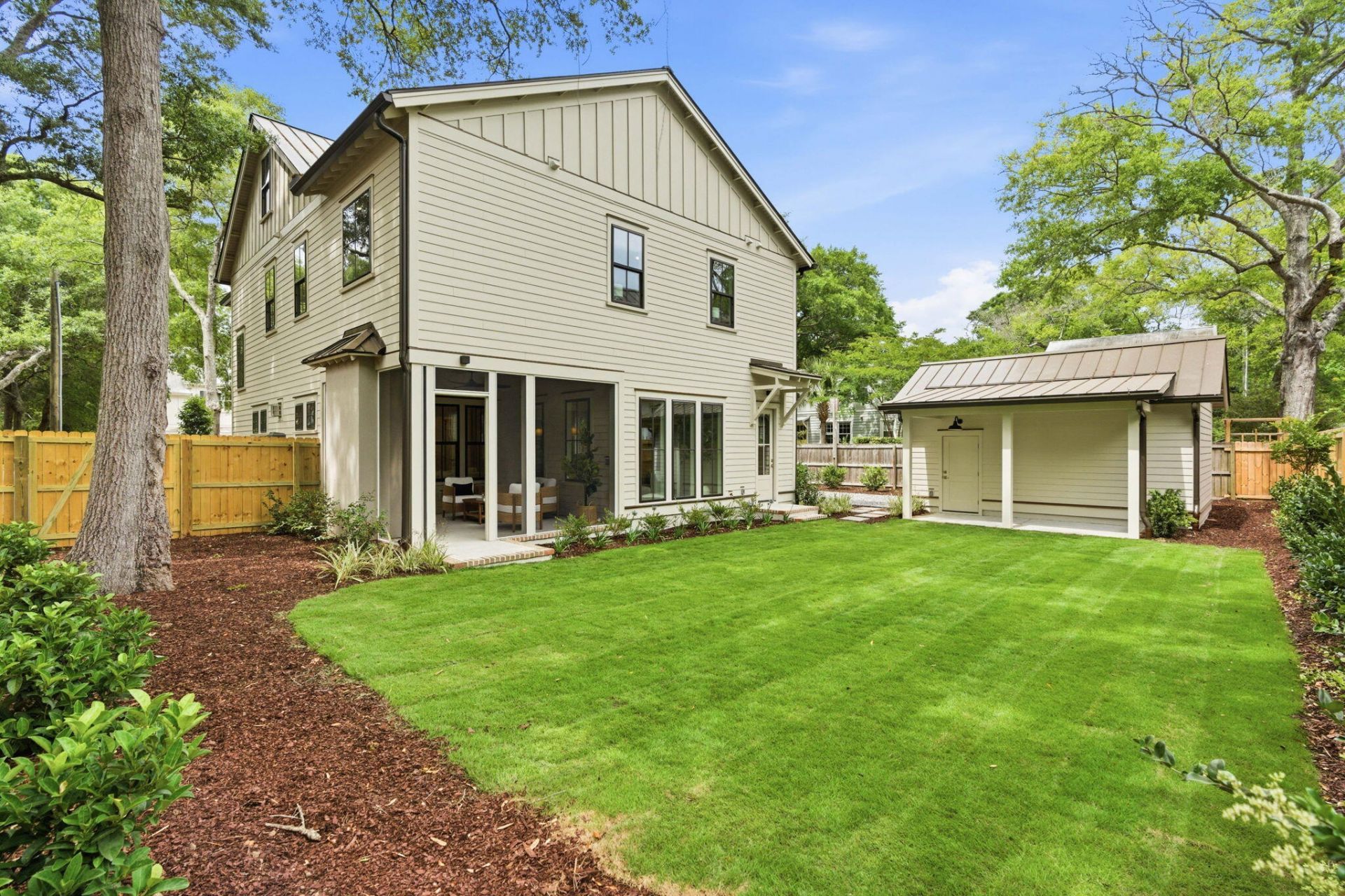 677 Ferry Street Photo 50