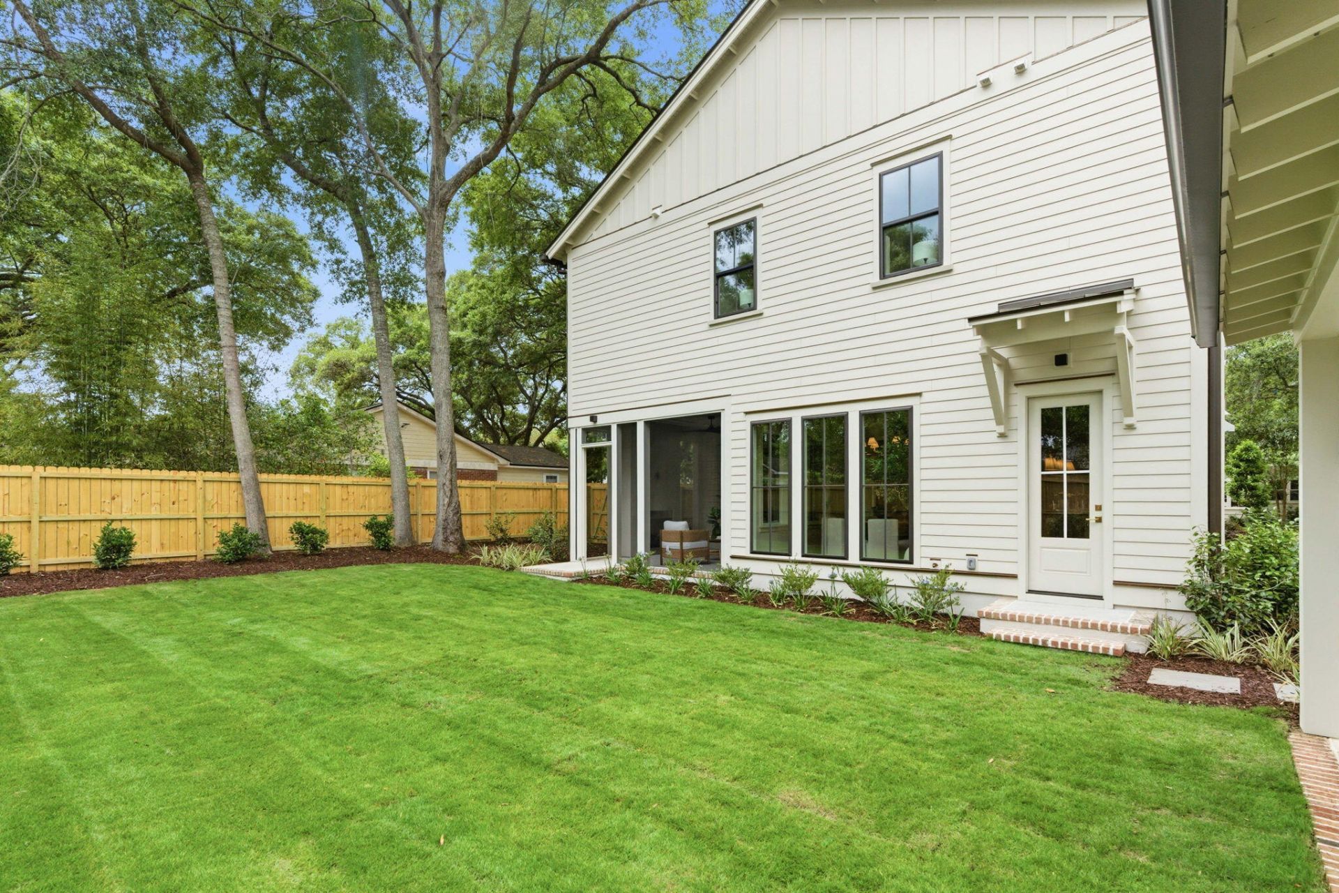 677 Ferry Street Photo 53