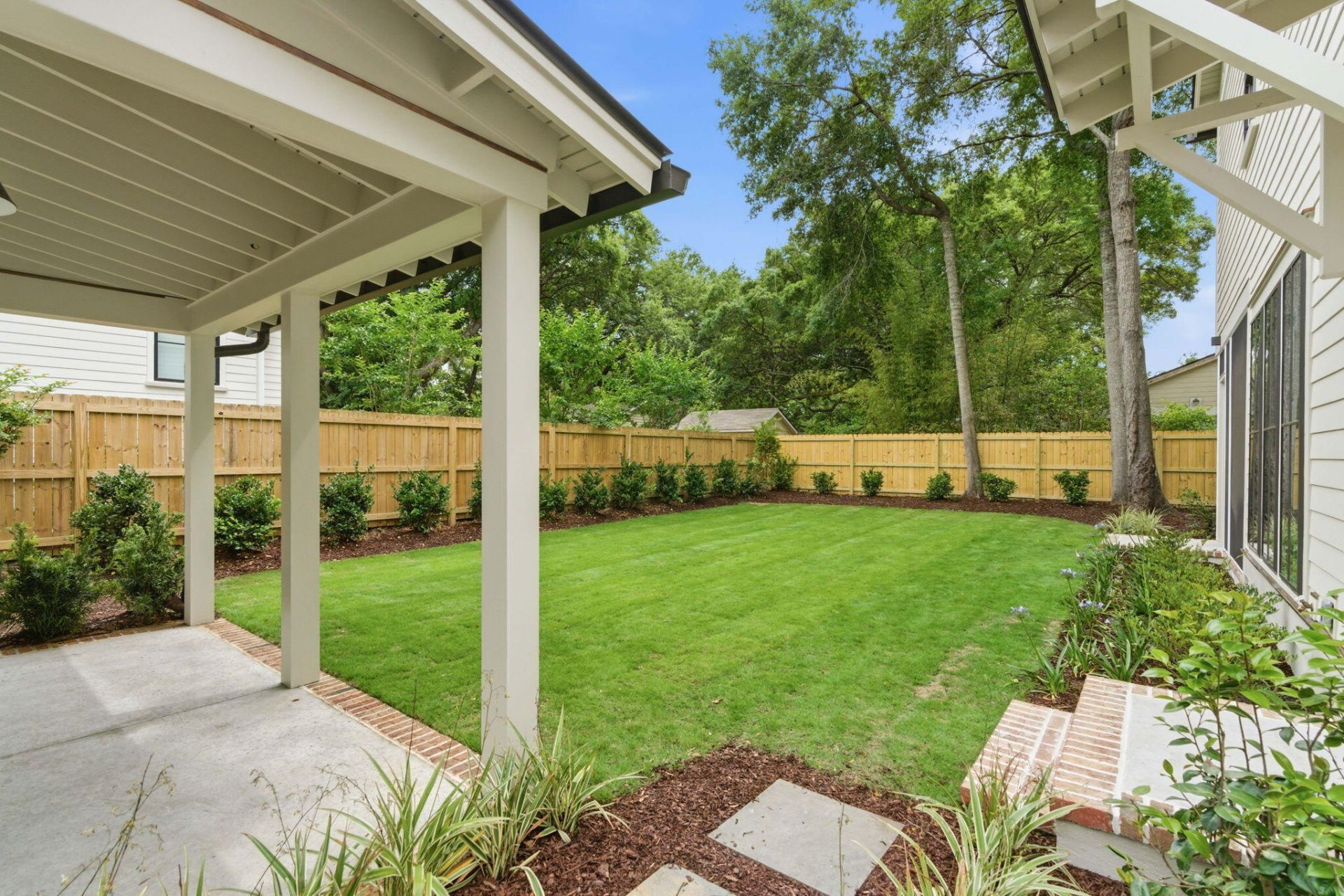 677 Ferry Street Photo 54