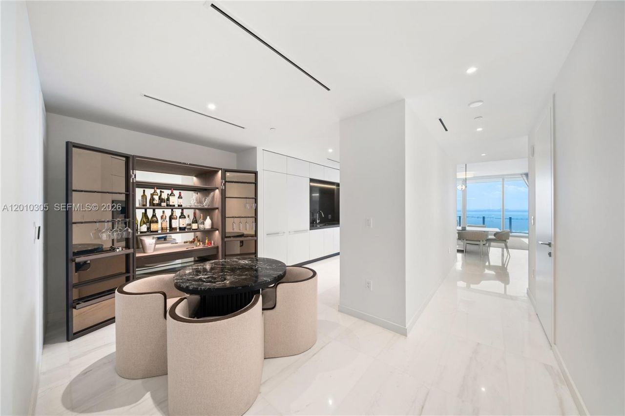 300 Biscayne Blvd Way, Unit 3503C, Miami, FL 33131 Photo