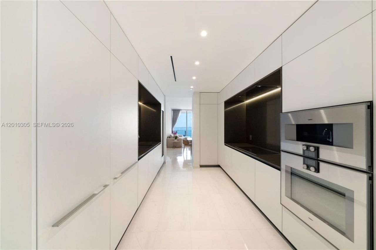 300 Biscayne Blvd Way, Unit 3503C, Miami, FL 33131 Photo