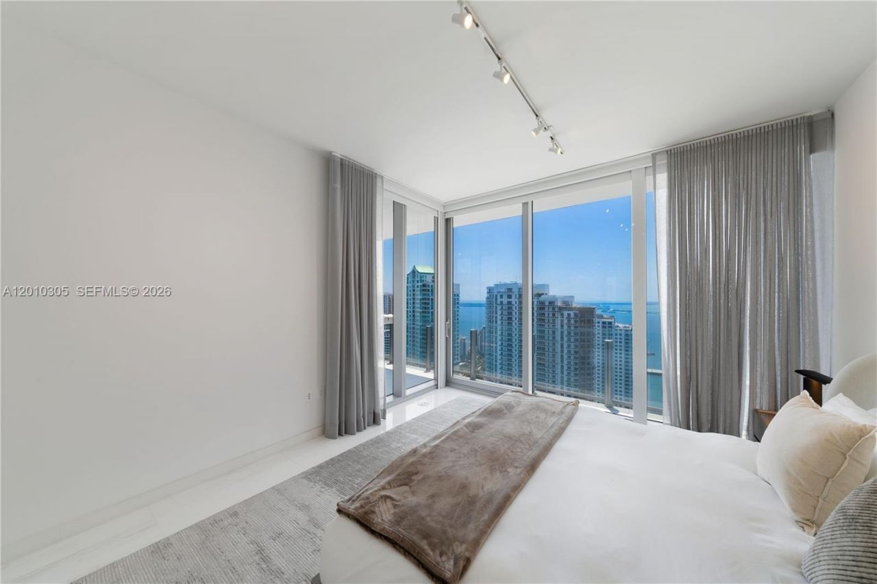 300 Biscayne Blvd Way, Unit 3503C, Miami, FL 33131 Photo
