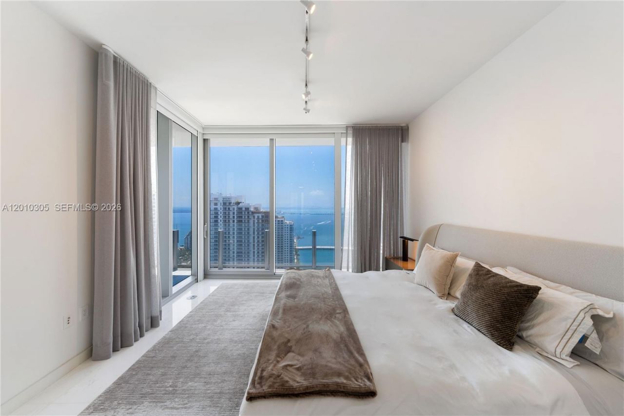 300 Biscayne Blvd Way, Unit 3503C, Miami, FL 33131 Photo
