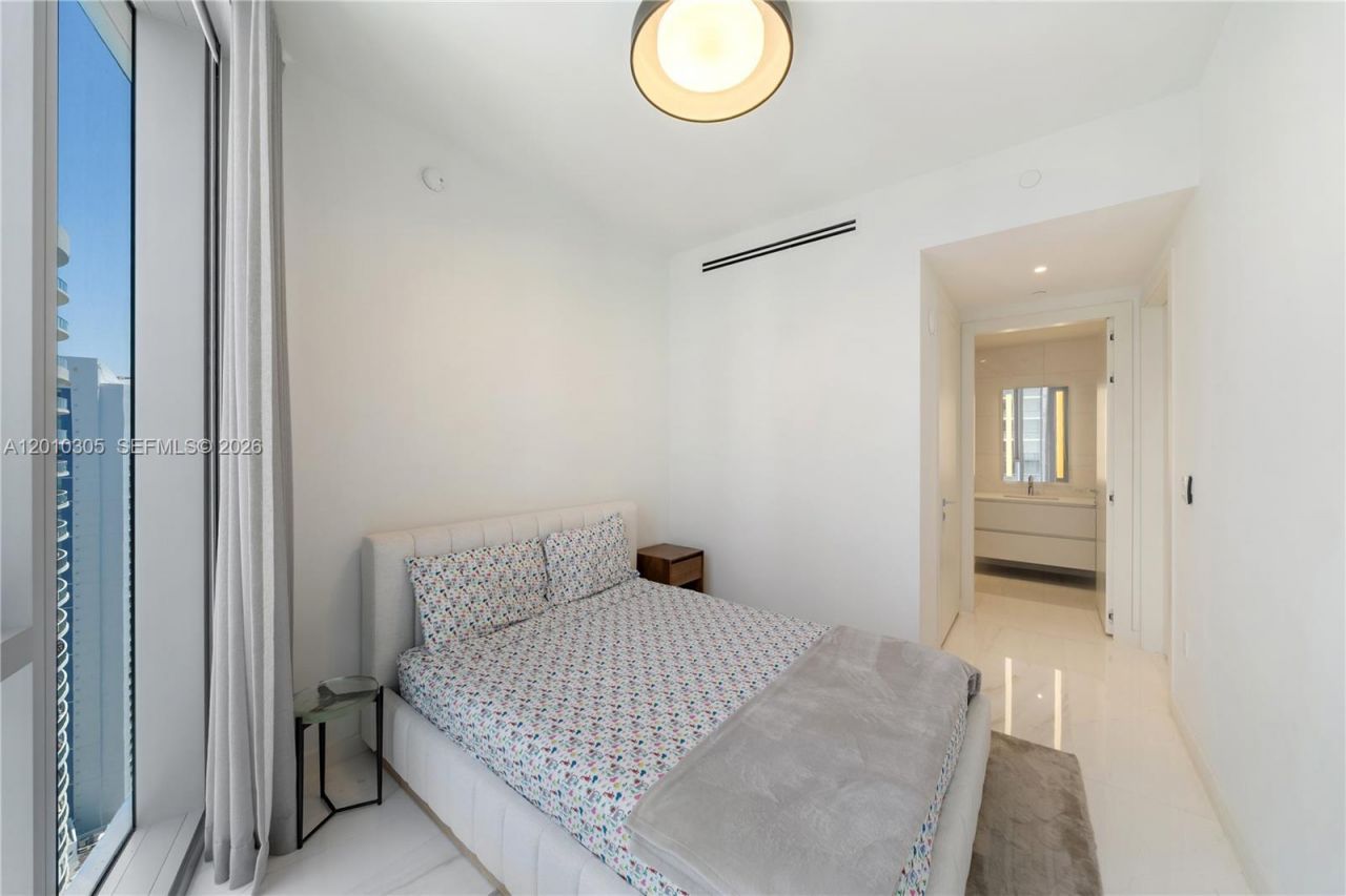 300 Biscayne Blvd Way, Unit 3503C, Miami, FL 33131 Photo