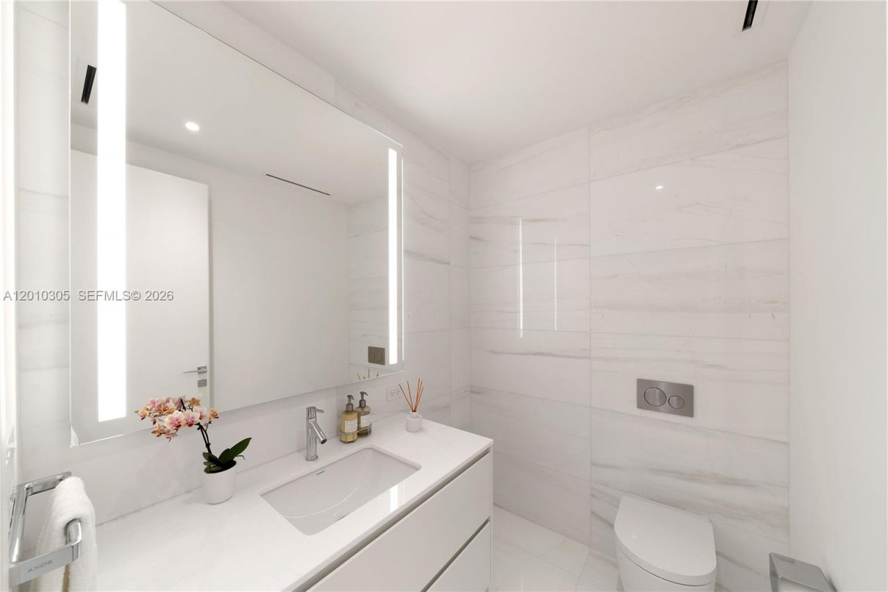 300 Biscayne Blvd Way, Unit 3503C, Miami, FL 33131 Photo
