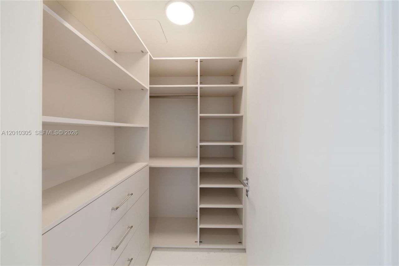 300 Biscayne Blvd Way, Unit 3503C, Miami, FL 33131 Photo
