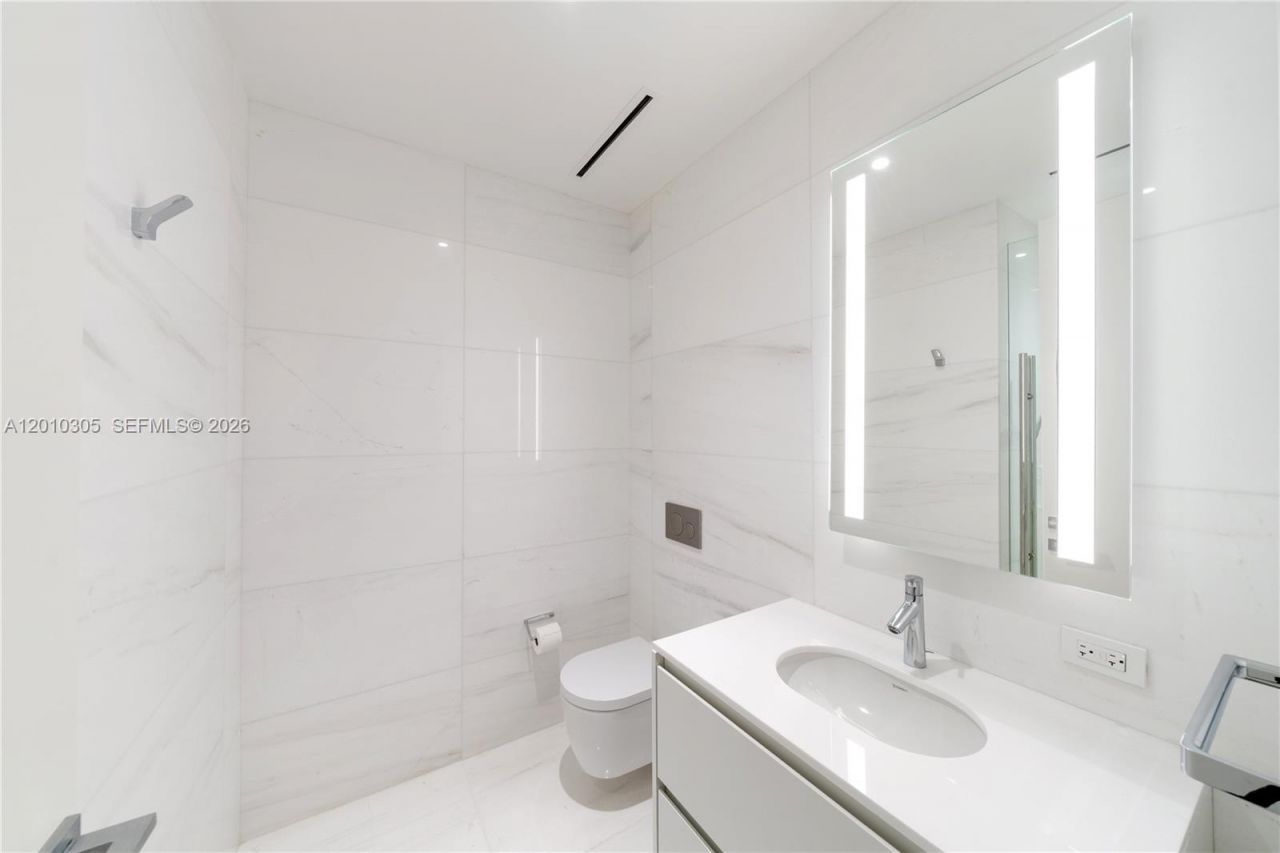 300 Biscayne Blvd Way, Unit 3503C, Miami, FL 33131 Photo