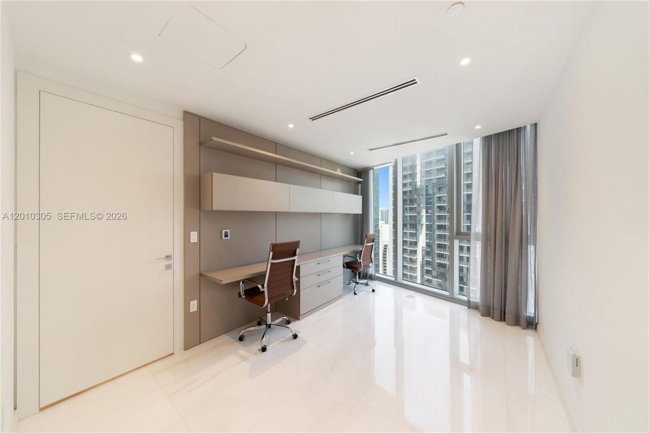 300 Biscayne Blvd Way, Unit 3503C, Miami, FL 33131 Photo