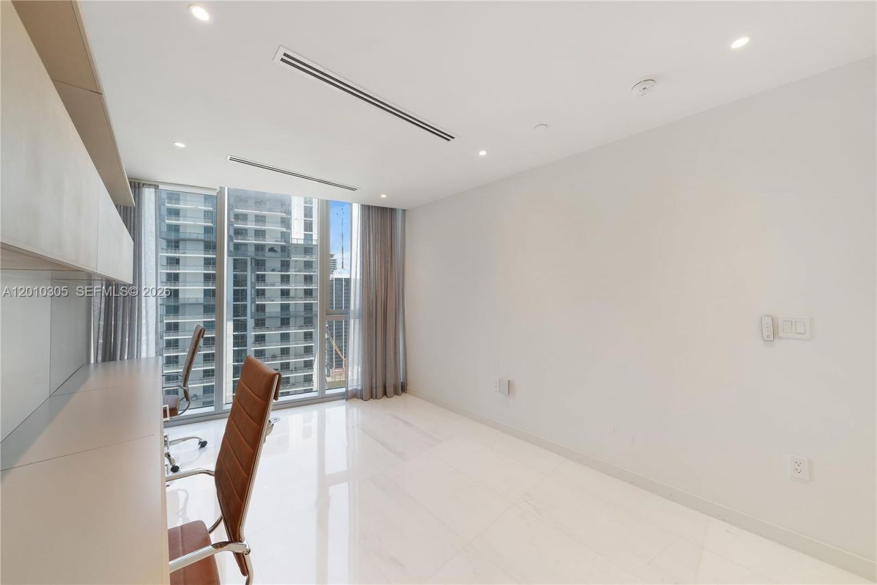 300 Biscayne Blvd Way, Unit 3503C, Miami, FL 33131 Photo