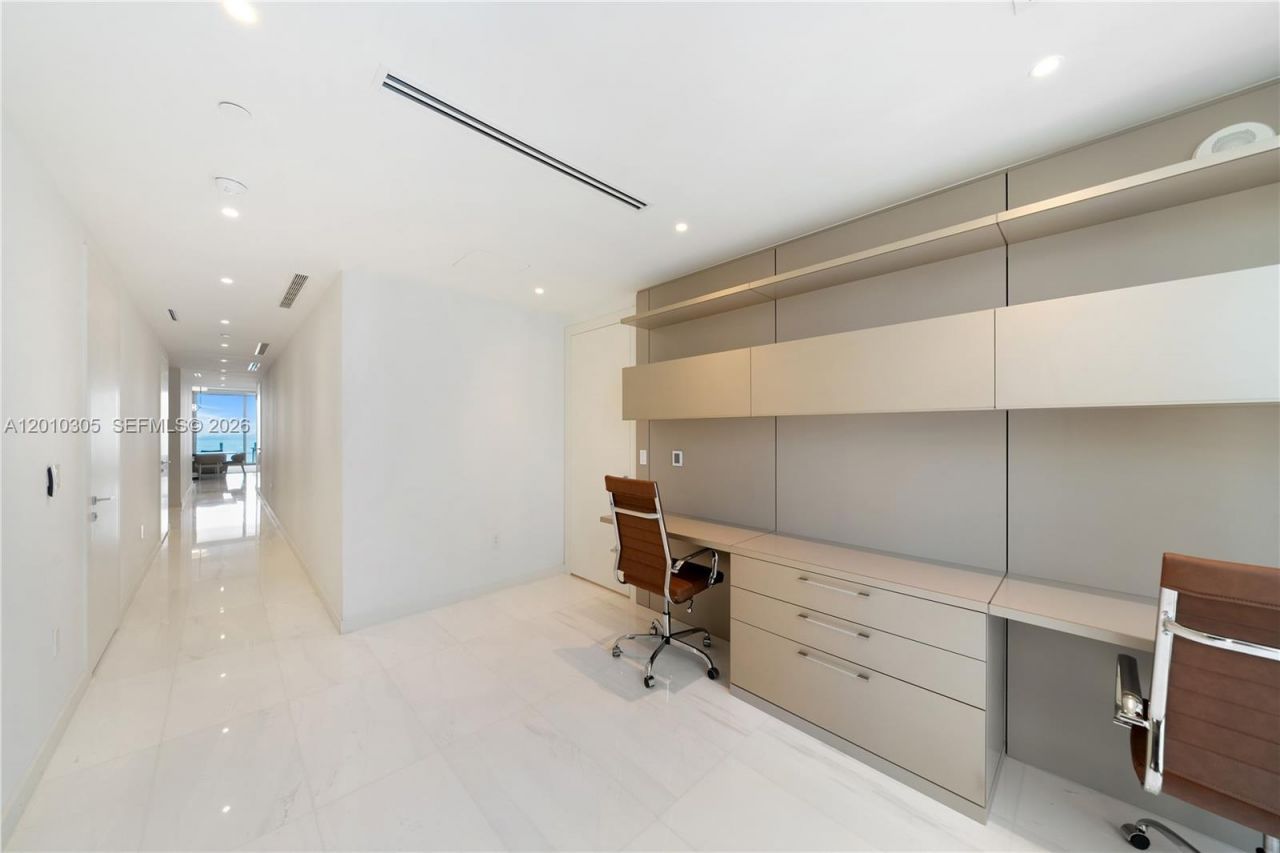 300 Biscayne Blvd Way, Unit 3503C, Miami, FL 33131 Photo