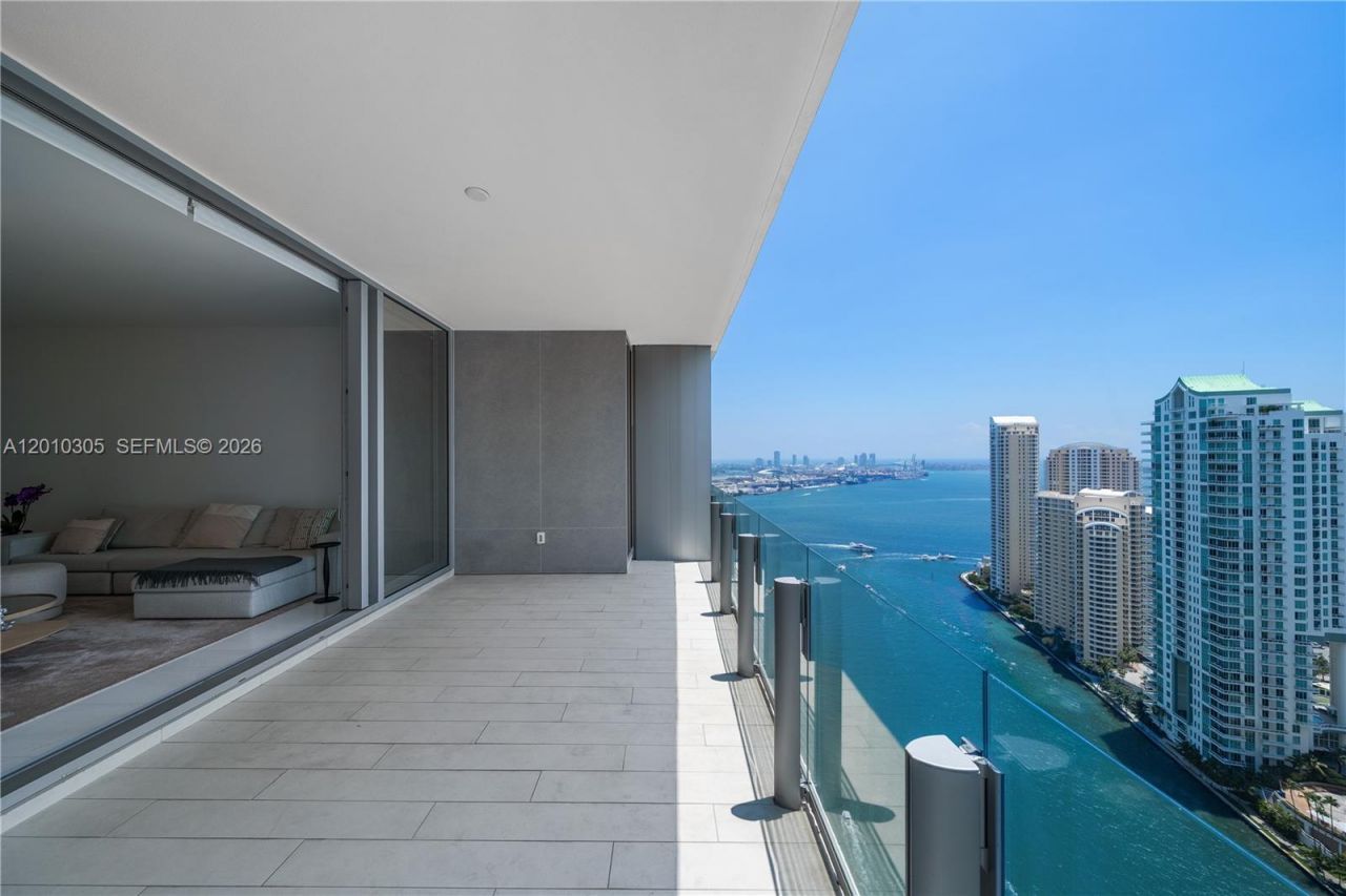 300 Biscayne Blvd Way, Unit 3503C, Miami, FL 33131 Photo