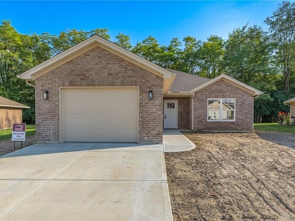 137 Pebble Creek Drive, Eaton, OH 45320