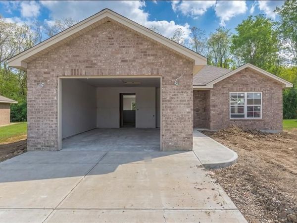 137 Pebble Creek Drive, Eaton, OH 45320