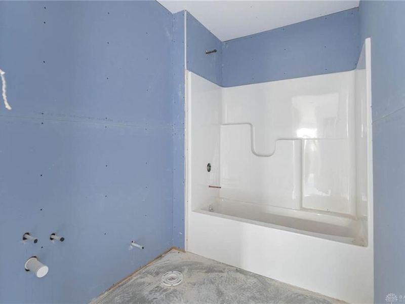 137 Pebble Creek Drive, Eaton, OH 45320 Photo 10