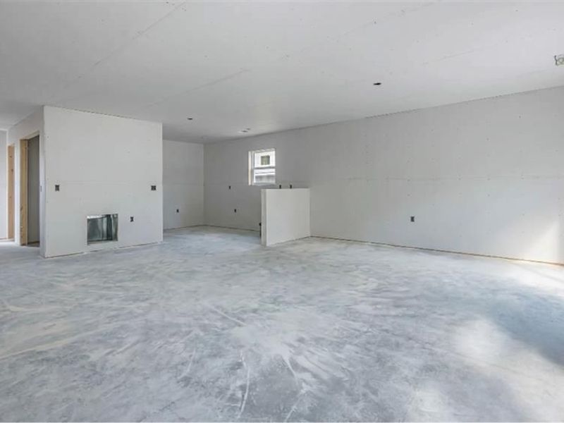 137 Pebble Creek Drive, Eaton, OH 45320 Photo 3