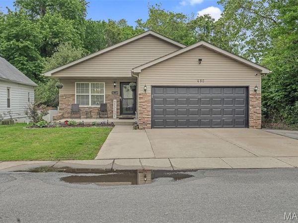 480 W Johnson Street, Collinsville, IL 62234