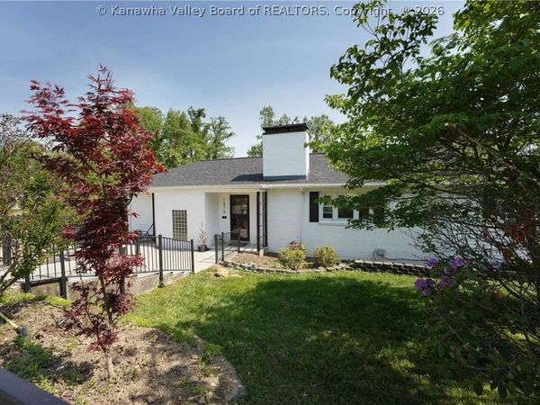 1575 Pine Hill Road, Charleston, WV 25314