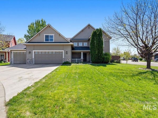 498 E W Moskee St, Meridian, ID 83646