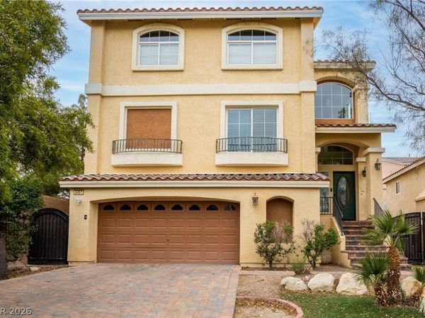 8467 E BISMARK SAPPHIRE Street, Las Vegas, NV 89139