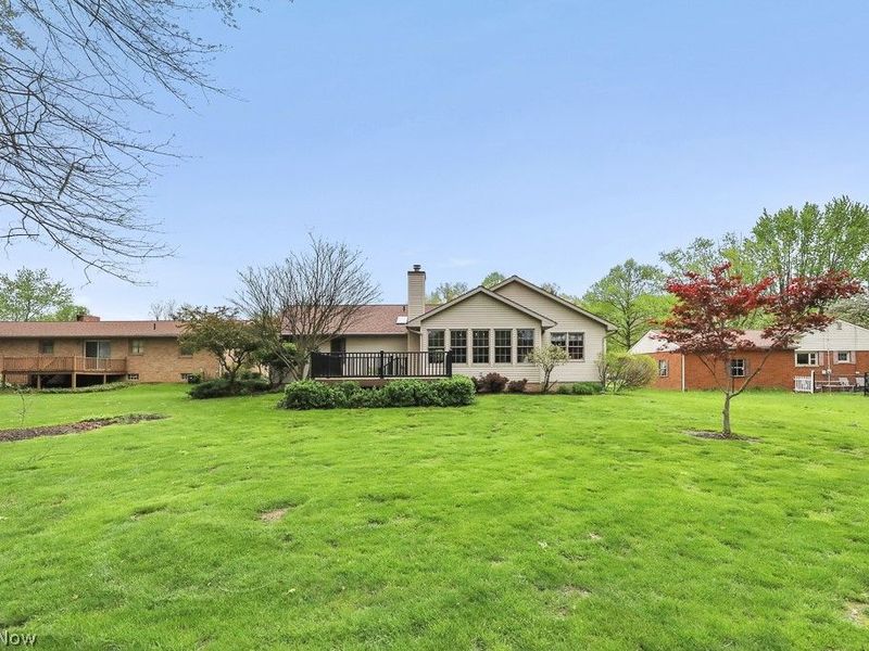 392 Maplewood Drive, Alliance, OH 44601 Photo 2