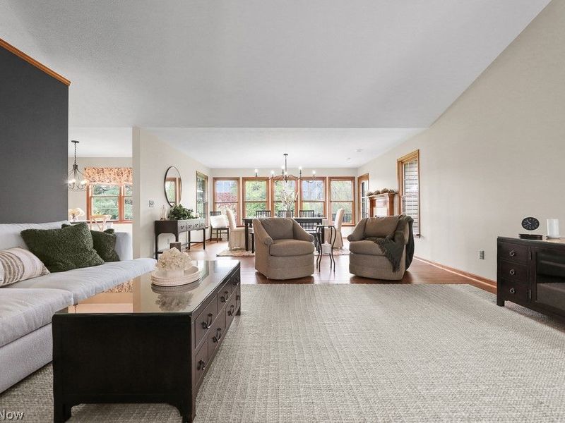 392 Maplewood Drive, Alliance, OH 44601 Photo 8