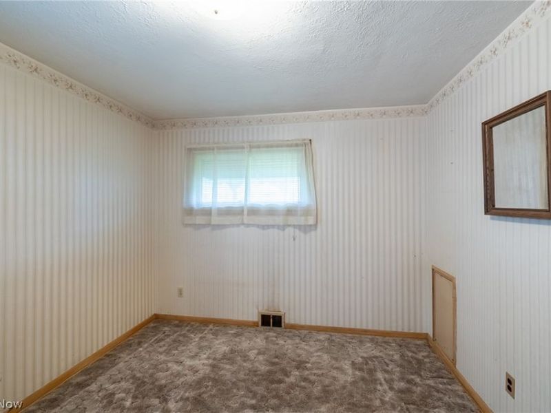 9609 Alexander Road, Garfield Heights, OH 44125 Photo 14
