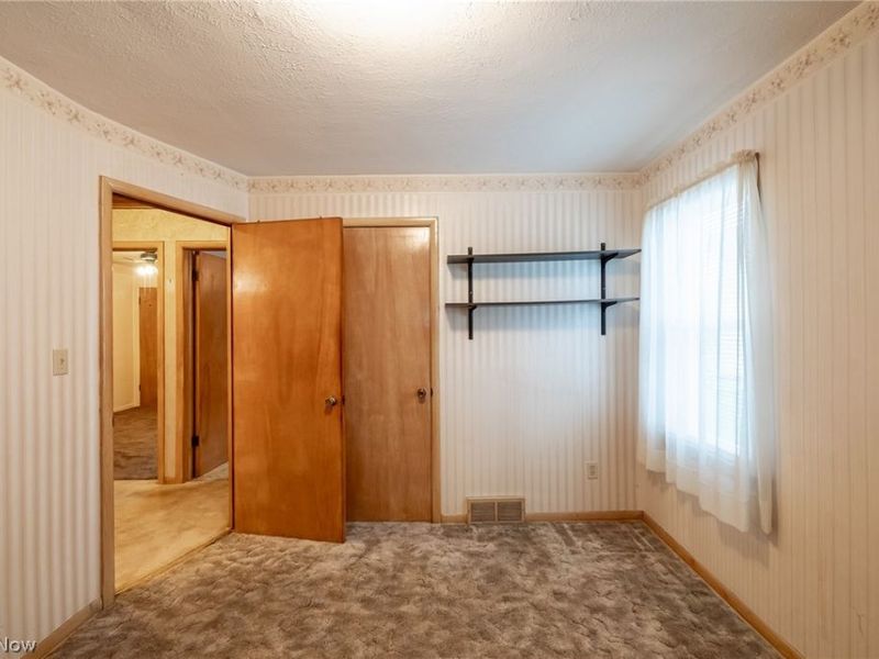 9609 Alexander Road, Garfield Heights, OH 44125 Photo 15