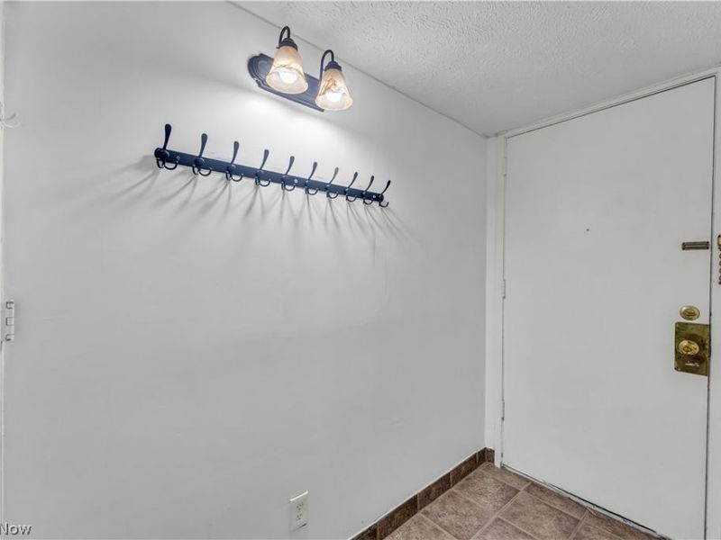 10408 N Church Drive, Unit 420, Parma Heights, OH 44130 Photo 19