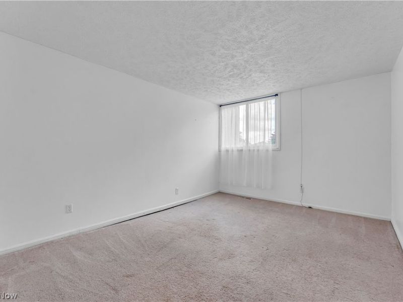 10408 N Church Drive, Unit 420, Parma Heights, OH 44130 Photo 9
