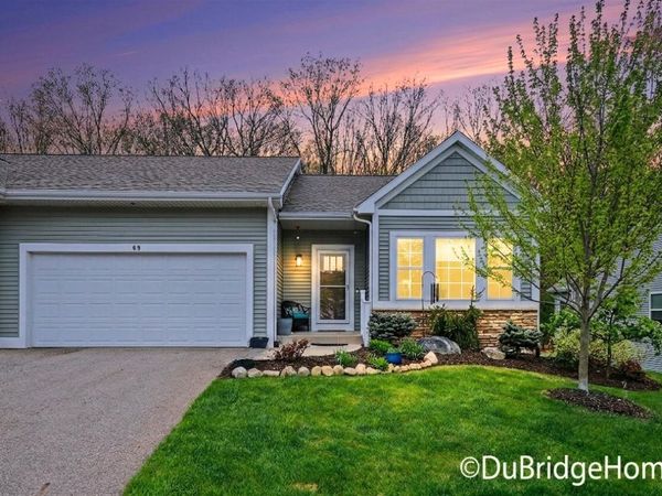 69 Blue Violet Lane NE, Comstock Park, MI 49321