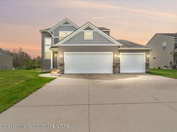 7590 Yarberry Court, Grand Ledge, MI 48837