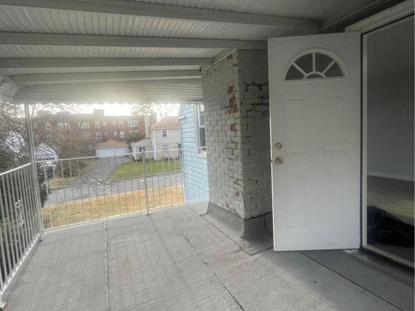 20 Ingraham Lane , Hempstead, NY 11550