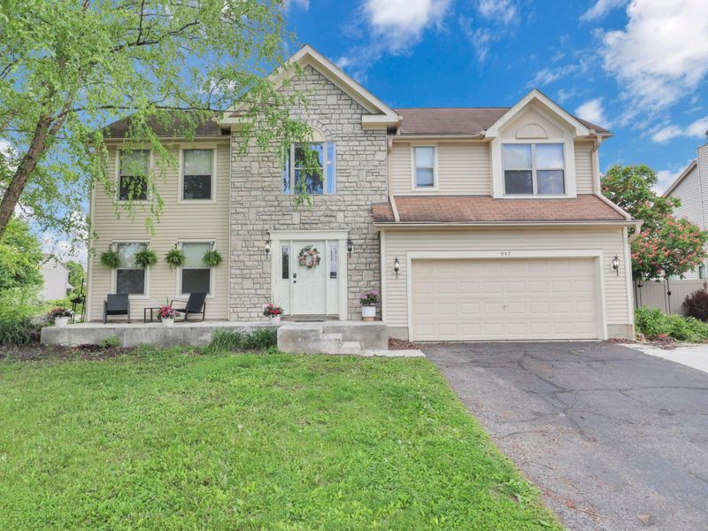 947 Glyn Dennis Drive, Newark, OH 43055 Photo 2