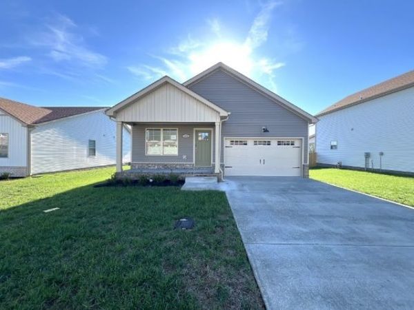 242 Arkansas Ave , Oak Grove, KY 42262
