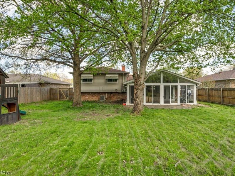 7850 E Linden Lane, Parma, OH 44130 Photo 6