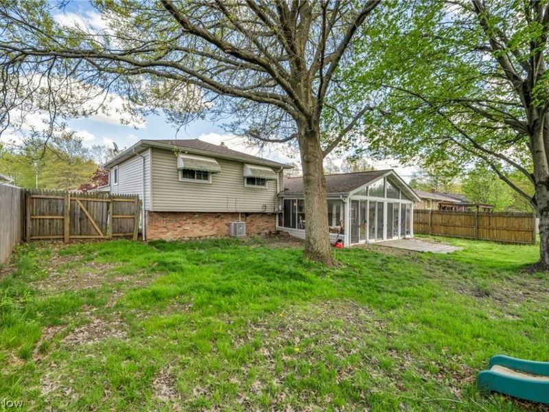7850 E Linden Lane, Parma, OH 44130 Photo 7