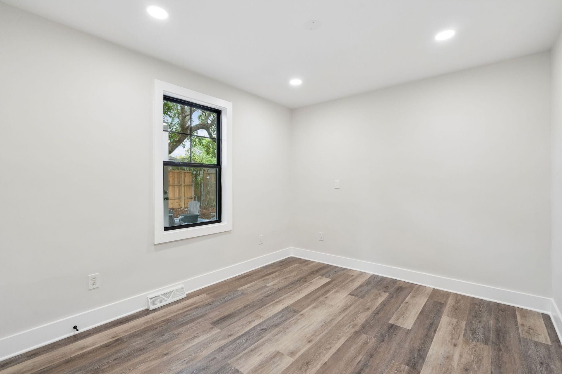 31 Campbell Drive Photo 19