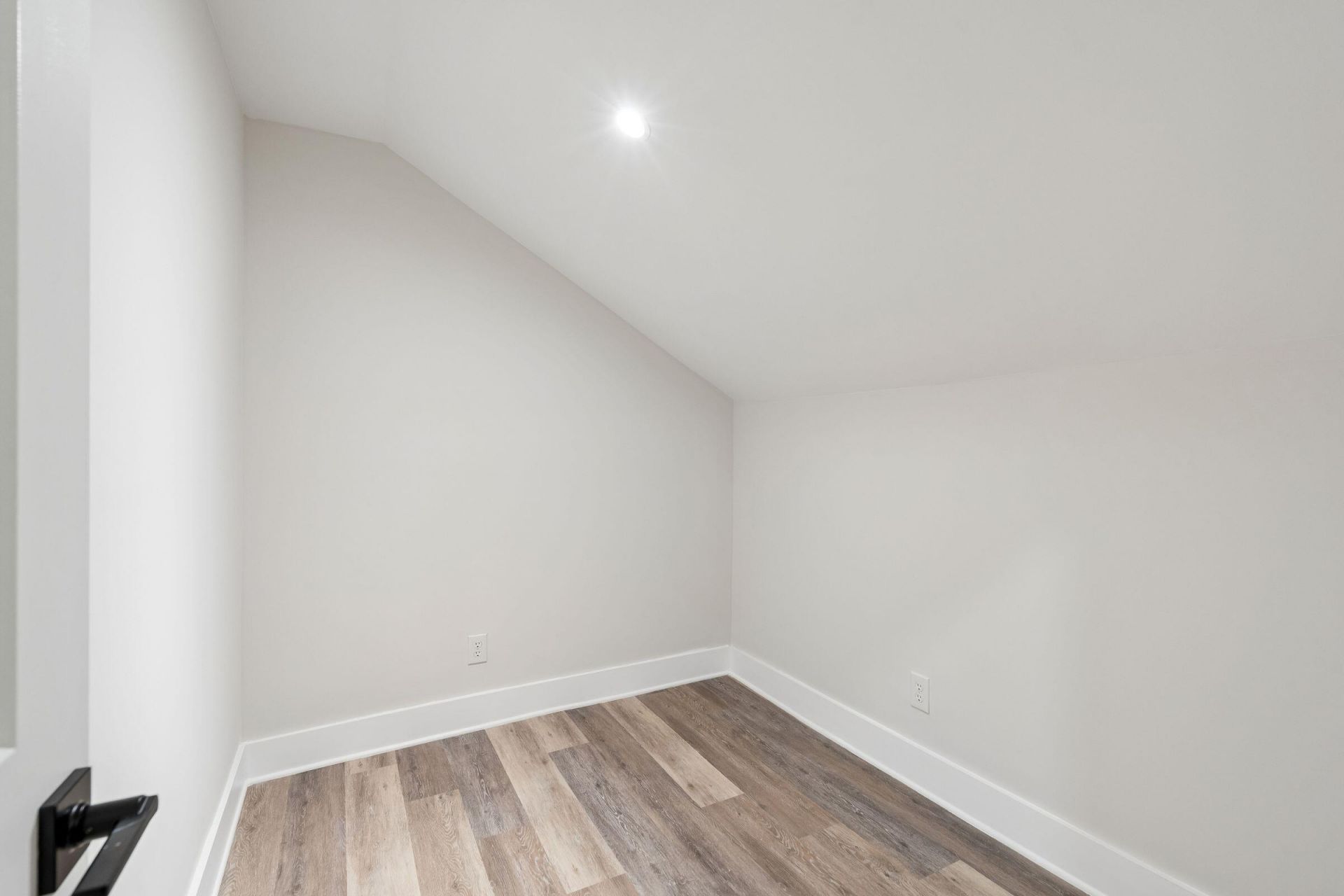 31 Campbell Drive Photo 28